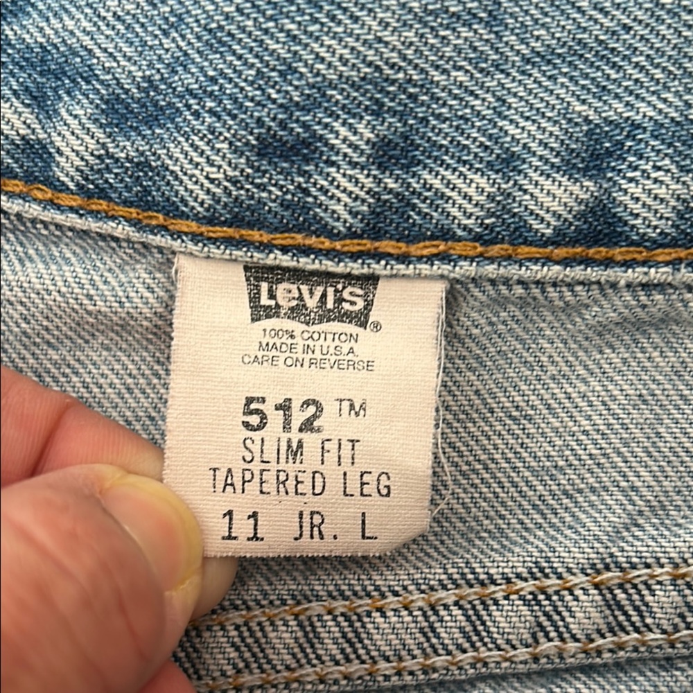 Levi's Blue Jean Shorts with Frayed Hem - Picture 4 of 4